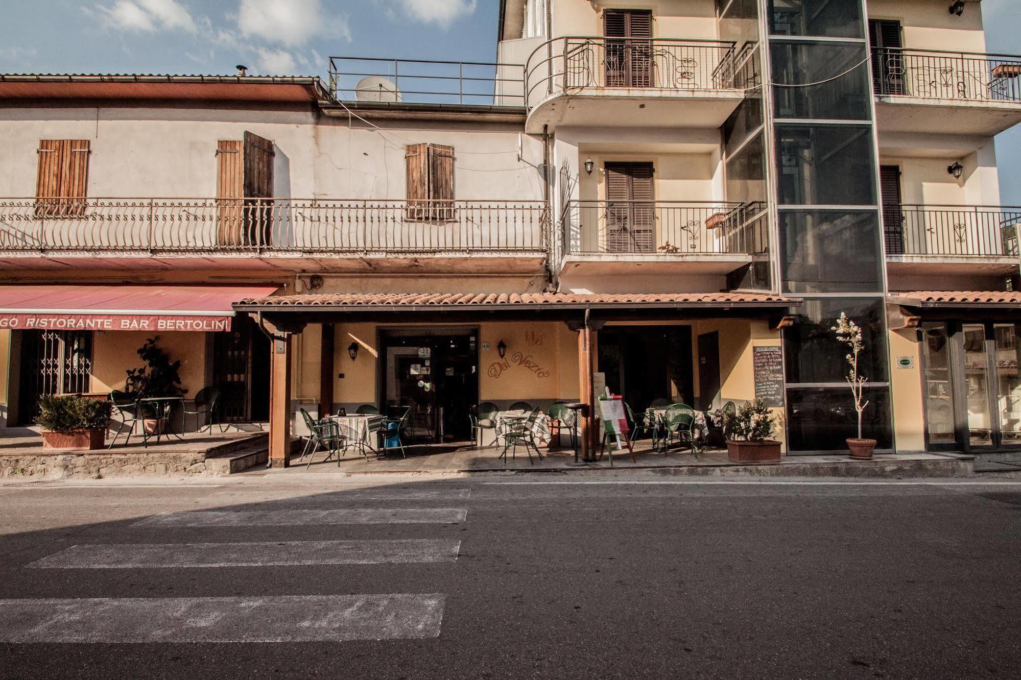 Hotel Ristorante Bertolini Piazza al Serchio Extérieur photo