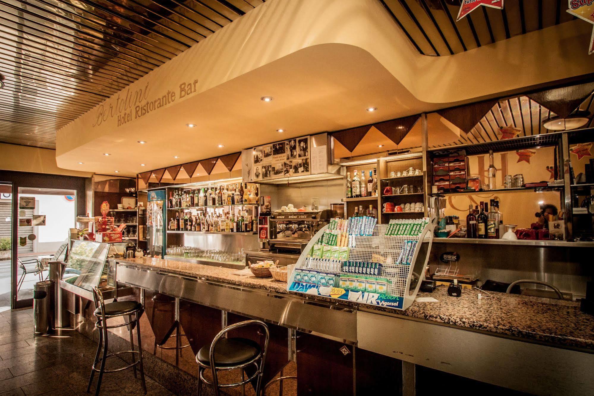 Hotel Ristorante Bertolini Piazza al Serchio Extérieur photo